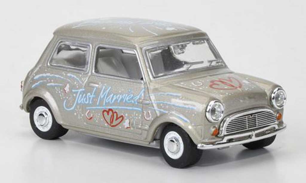Austin Mini Cooper 1/43 Oxford Cooper Just Married 1966 modellino in miniatura