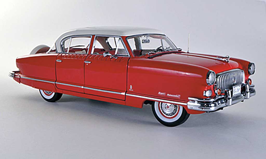 Nash Ambassador 1/18 Sun Star Airflyte rosso/bianco 1952 modellino in miniatura