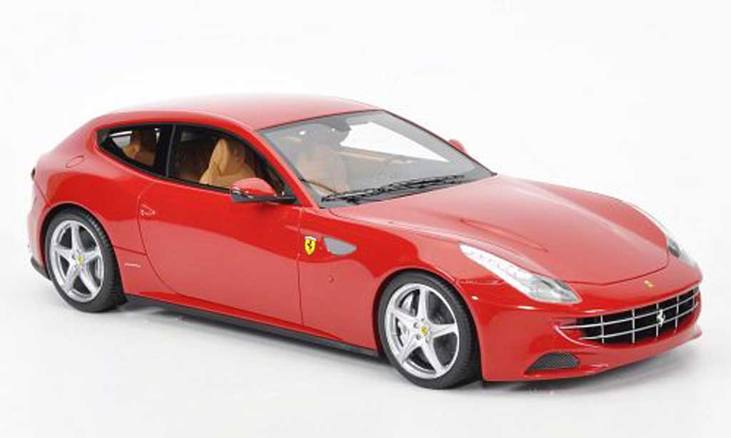 Ferrari FF 1/18 MR Collection rosso modellino in miniatura