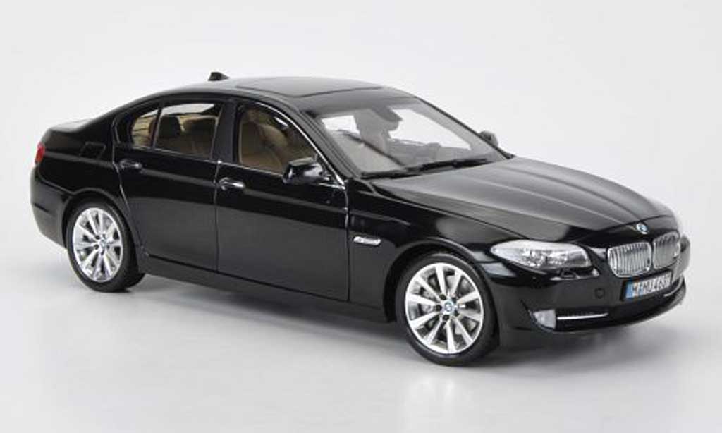 Bmw 535 F10 1/18 Welly F10 d nero modellino in miniatura