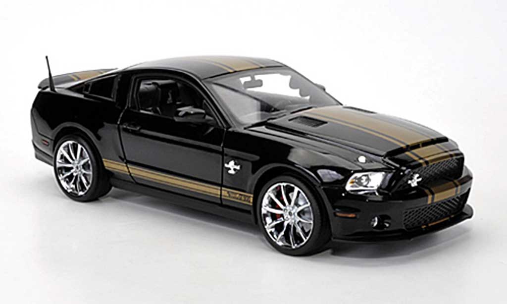Shelby GT 500 2012 1/18 Shelby Collectibles 2012 Super Snake nero avec goldenen bandes modellino in miniatura