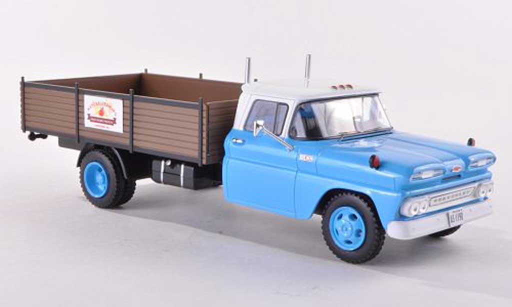 Chevrolet C-30 1/18 Premium X Truck Naturalfarming 1961 modellino in miniatura