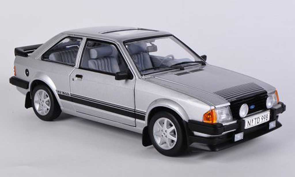 Ford Escort RS 1600 1/18 Sun Star RS 1600 grigio 1984 modellino in miniatura