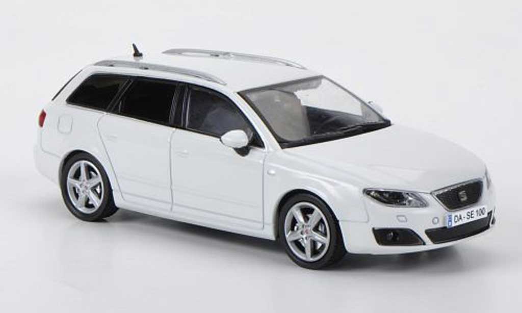 Seat Exeo 1/43 Hachette ST bianco modellino in miniatura