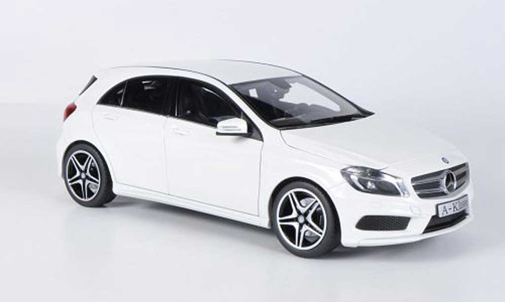 Mercedes Classe A 1/18 Norev (W176) bianco 2012 modellino in miniatura