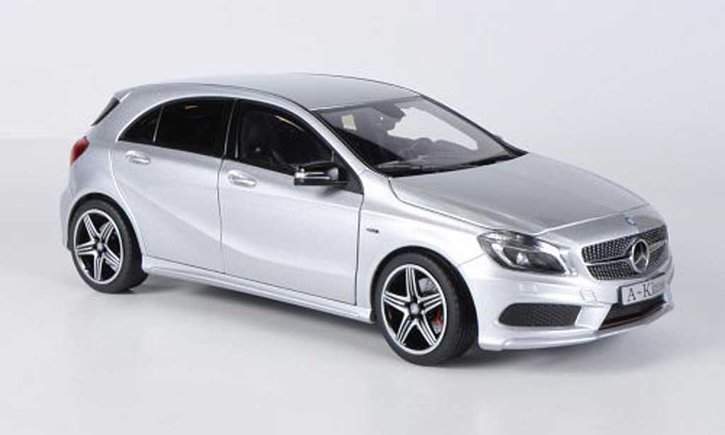 Mercedes Classe A 1/18 Norev Sport (W176) grigio 2012 modellino in miniatura