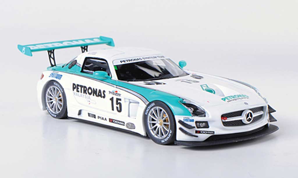 Mercedes SLS 1/43 Ebbro AMG GT3 No.15 Petronas Syntium T.Kataoka / F.Hairuman / B.Schneider 12h Merdeka 2011 modellino in miniatura