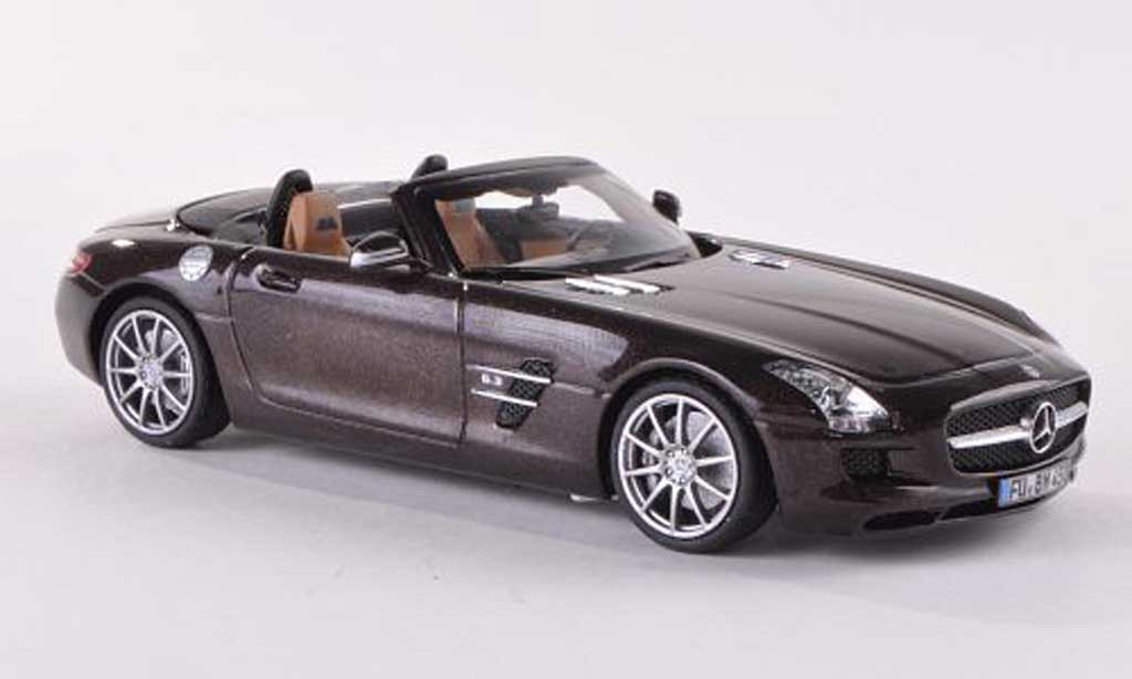 Mercedes SLS 1/43 Schuco AMG Roadster (R197) marroneee 2012 modellino in miniatura