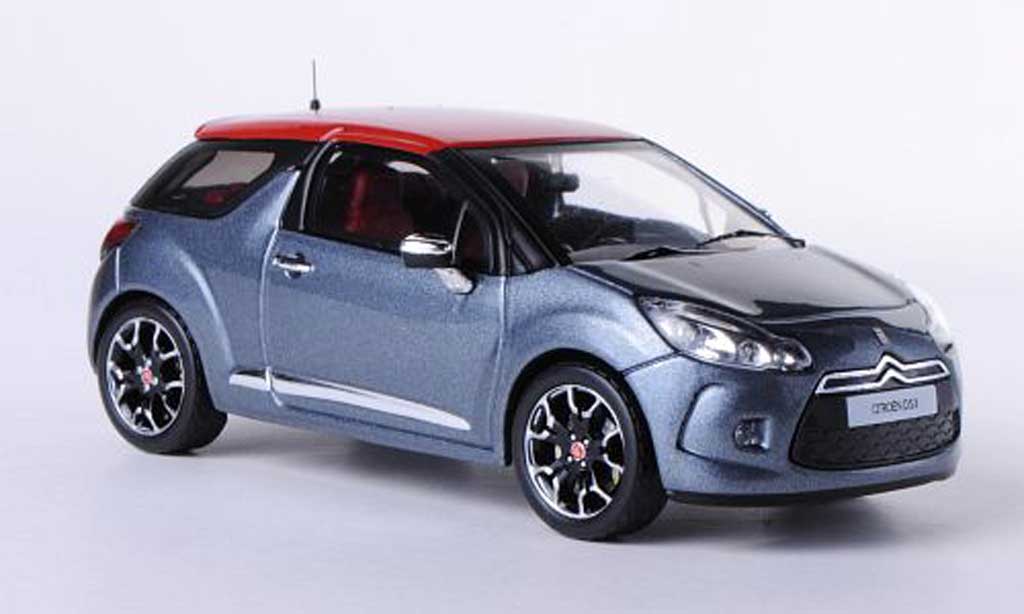 DS Automobiles DS3 1/43 IXO grigio/rosso 2011 modellino in miniatura