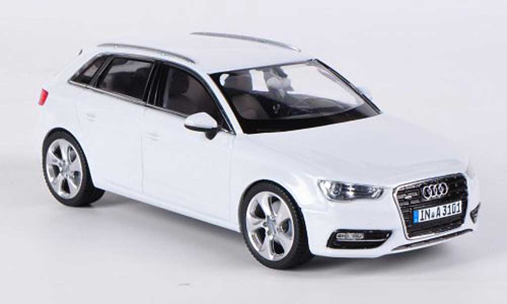 Audi A3 1/43 Schuco Sportback bianco 2012 modellino in miniatura
