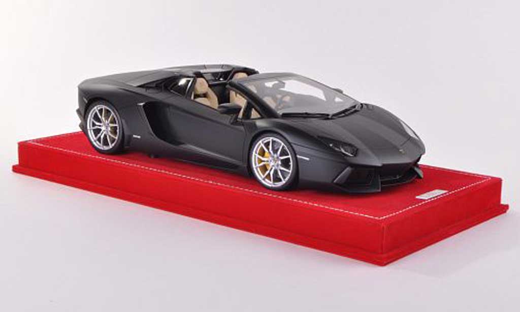 Lamborghini Aventador LP700-4 1/18 MR Collection LP700-4 Roadster mattnero modellino in miniatura