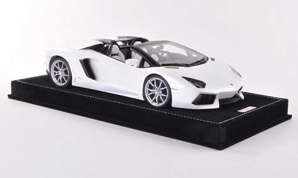 Lamborghini Aventador LP700-4 1/18 MR Collection LP700-4 Roadster mattbianco modellino in miniatura