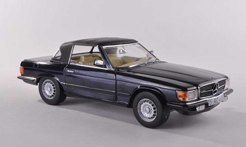 Mercedes 350 SL 1/18 Sun Star SL (R107) nero-blu ferme 1977 modellino in miniatura