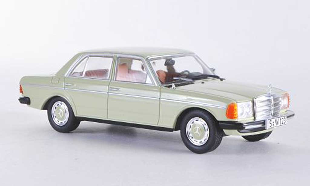 Mercedes 200 1/43 WhiteBox D (W123) grun 1976 modellino in miniatura
