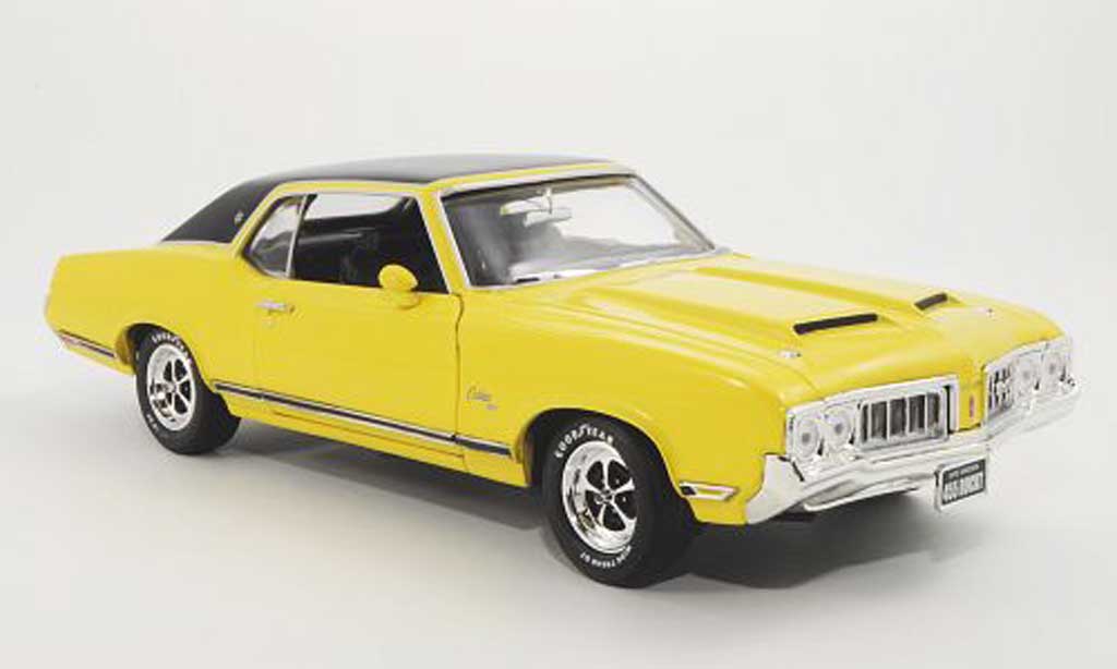 Oldsmobile Cutlass 1/18 Ertl SX giallo/nero 1970 modellino in miniatura