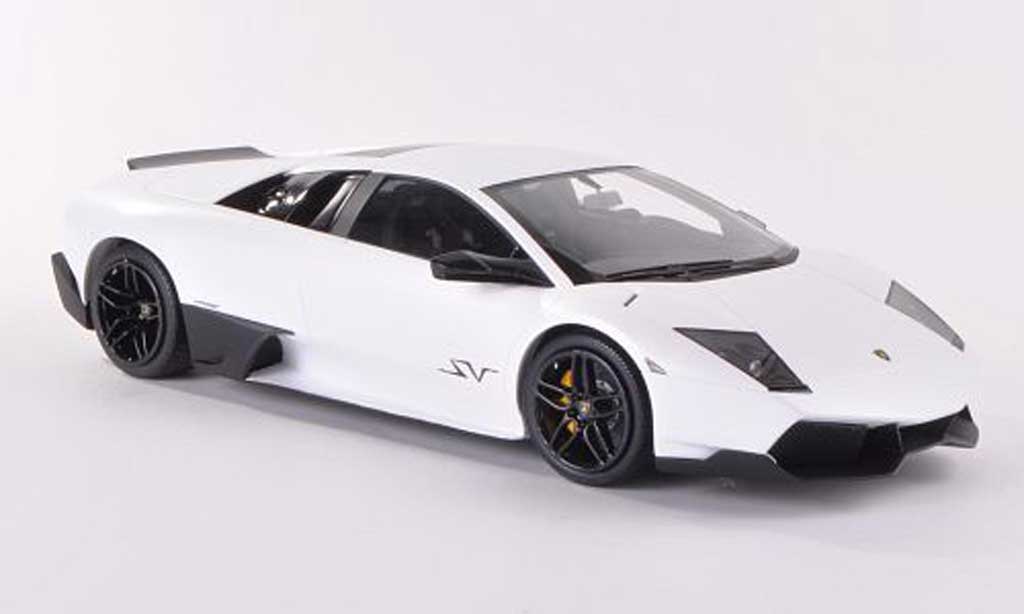 Lamborghini Murcielago LP670 1/18 MR Collection LP670 4 SV Fixed Wing mattbianco modellino in miniatura