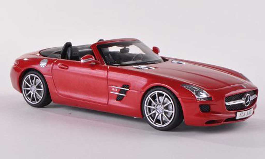 Mercedes SLS 1/43 Schuco AMG Roadster rosso modellino in miniatura