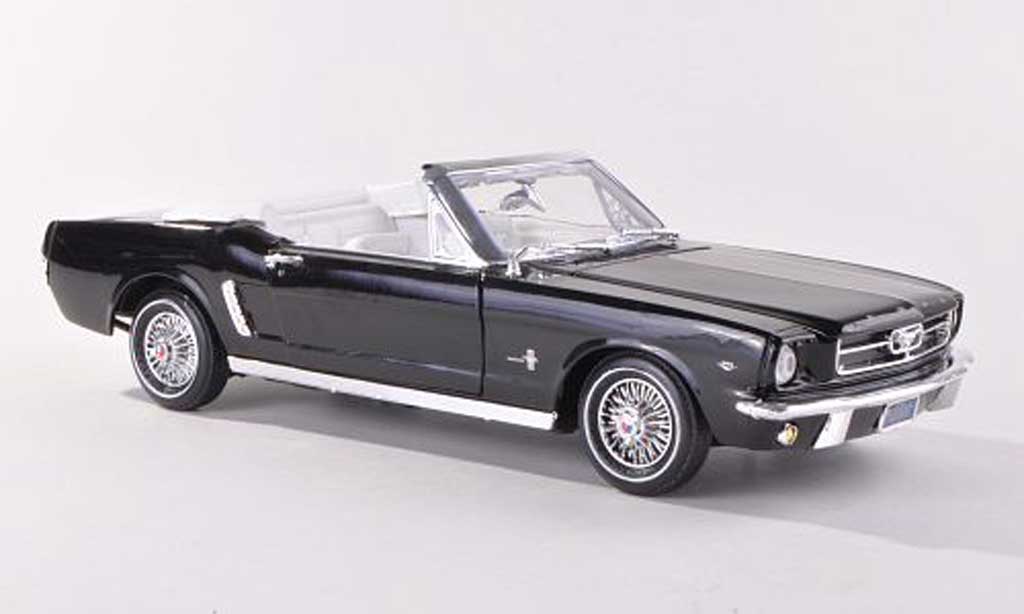 Ford Mustang 1964 1/18 Motormax 1964 Convertibile nero modellino in miniatura