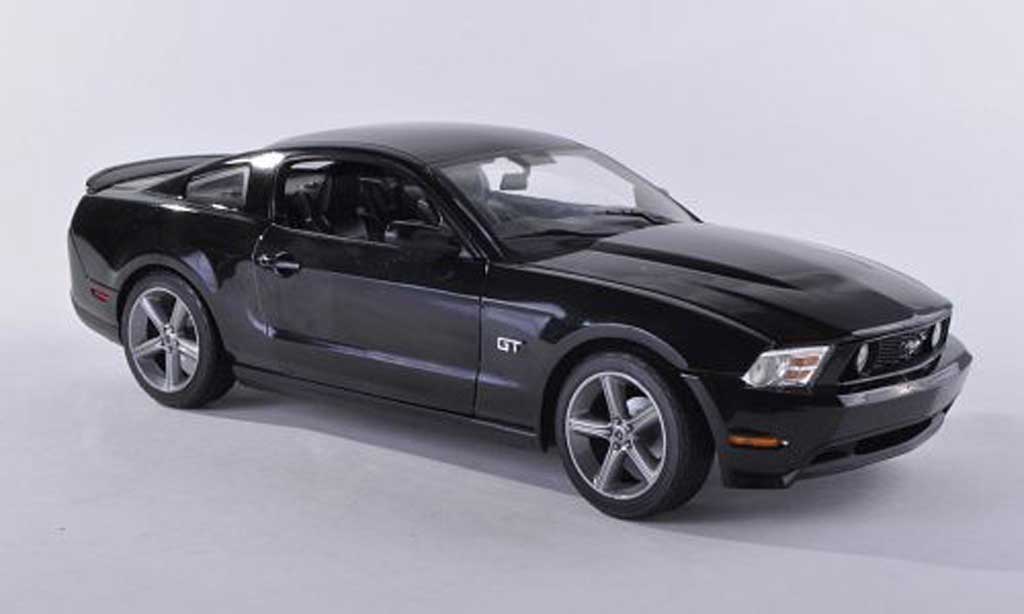 Ford Mustang 2010 1/18 Greenlight 2010 GT nero modellino in miniatura