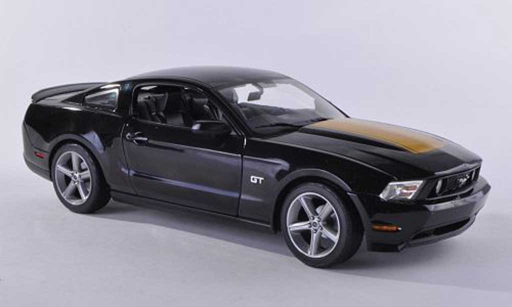Ford Mustang 2010 1/18 Greenlight 2010 GT nero/dore modellino in miniatura