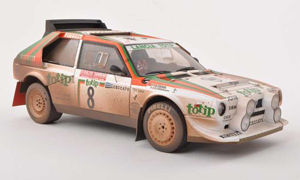 Lancia Delta S4 1/18 Autoart S4 No.8 totip Rally Sanremo 1986 Cerrato/Cerri modellino in miniatura