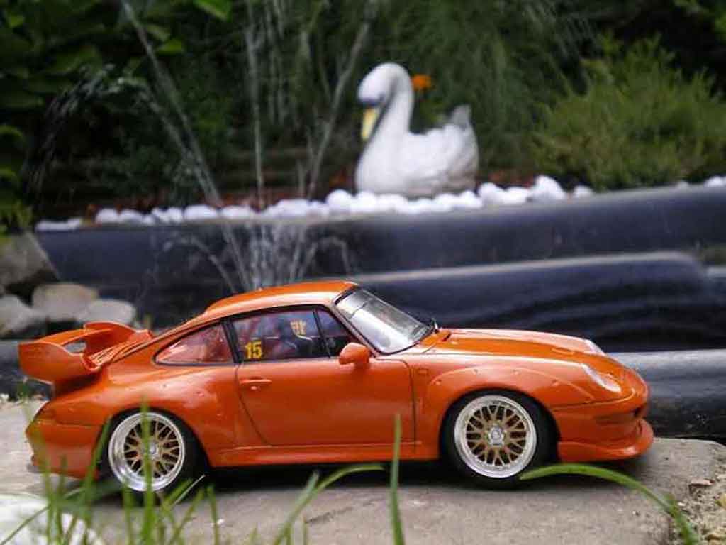 Porsche 993 GT2 1/18 Ut Models GT2 street version orange tuning modellino in miniatura