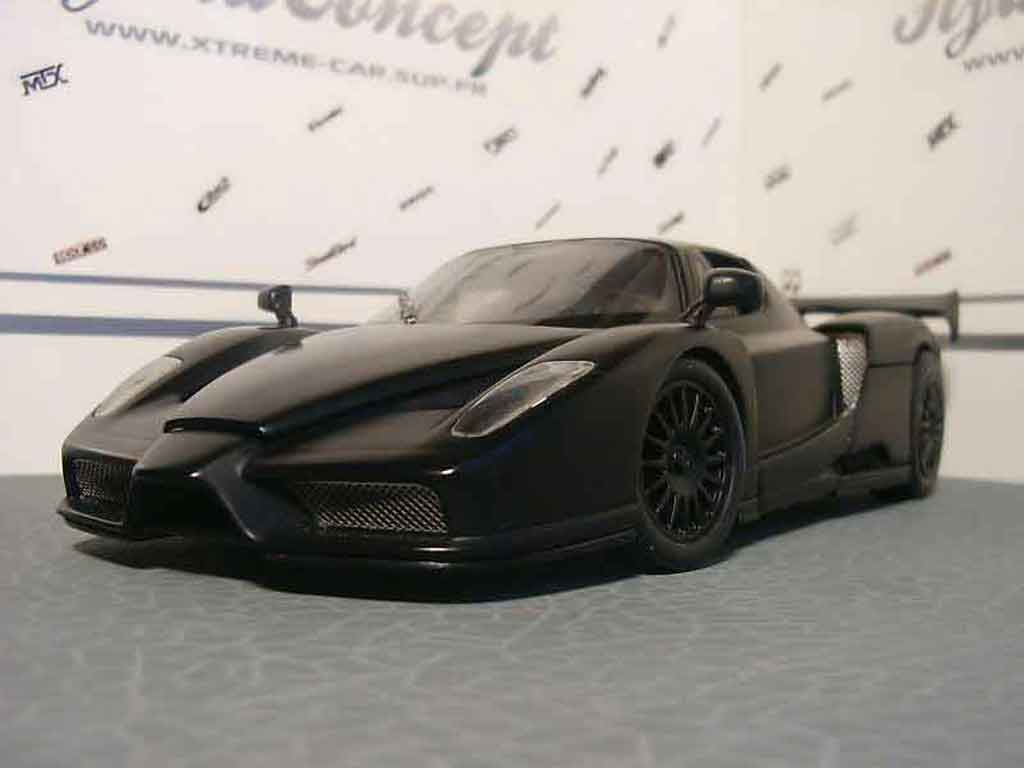 Ferrari Enzo 1/18 Hot Wheels nero tuning modellino in miniatura