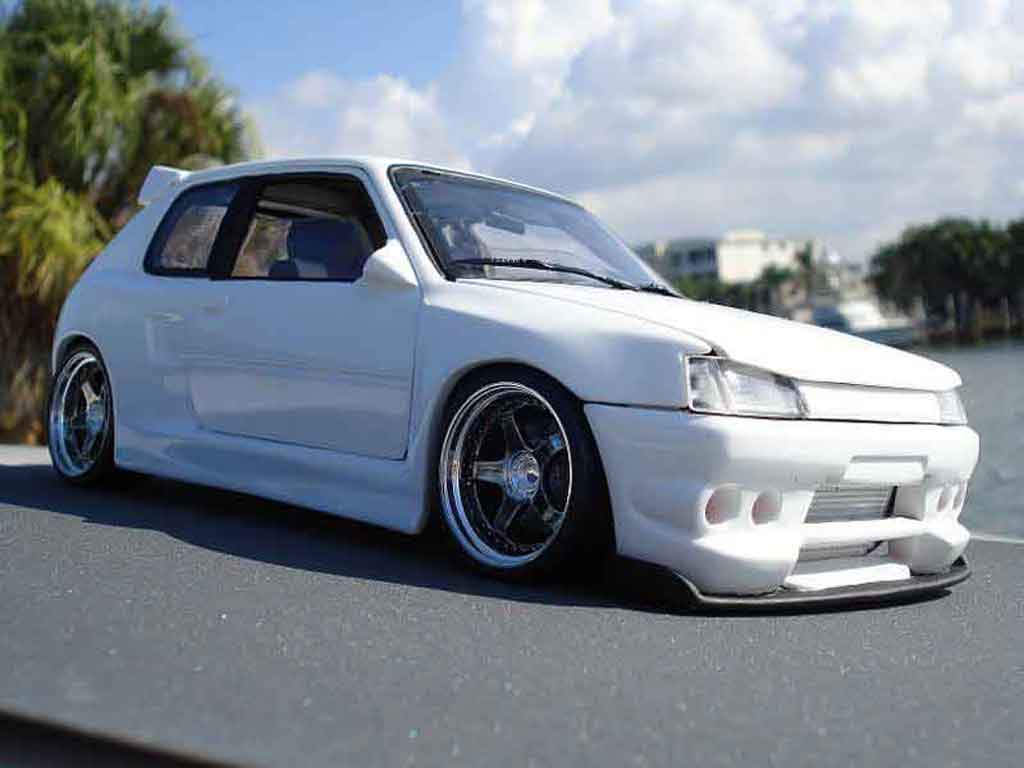Peugeot 205 GTI 1/18 Solido GTI kit carrosserie tuning modellino in miniatura