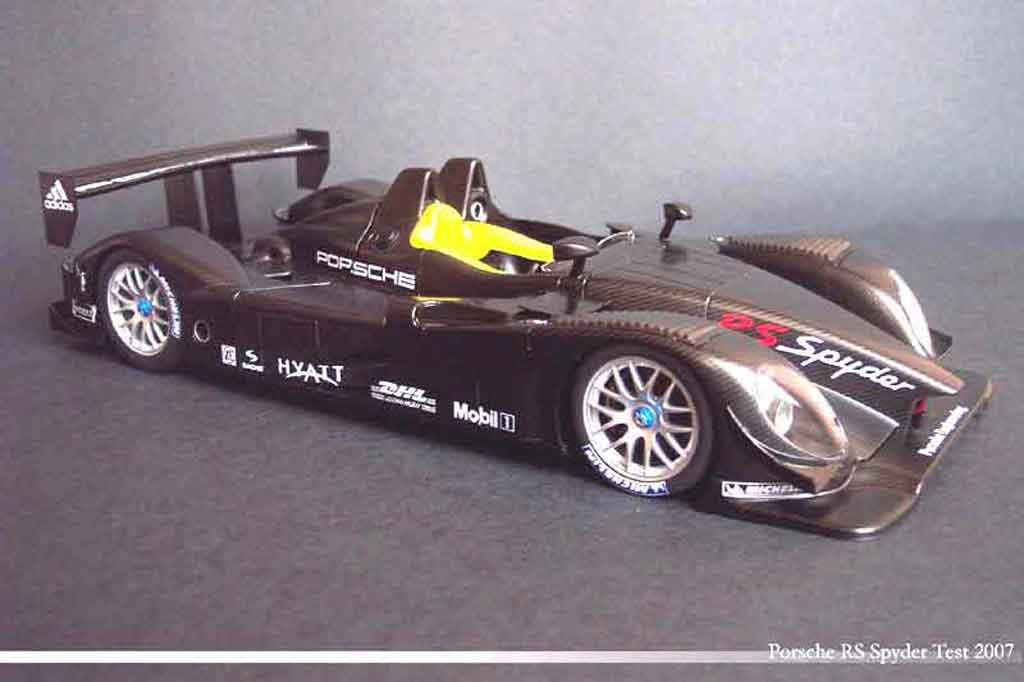 Porsche RS Spyder 1/18 Autoart Spyder presentation 07 carbone modellino in miniatura