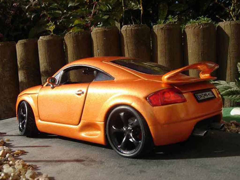 Audi TT coupe 1/18 Revell coupe orange tuning jantes techart modellino in miniatura