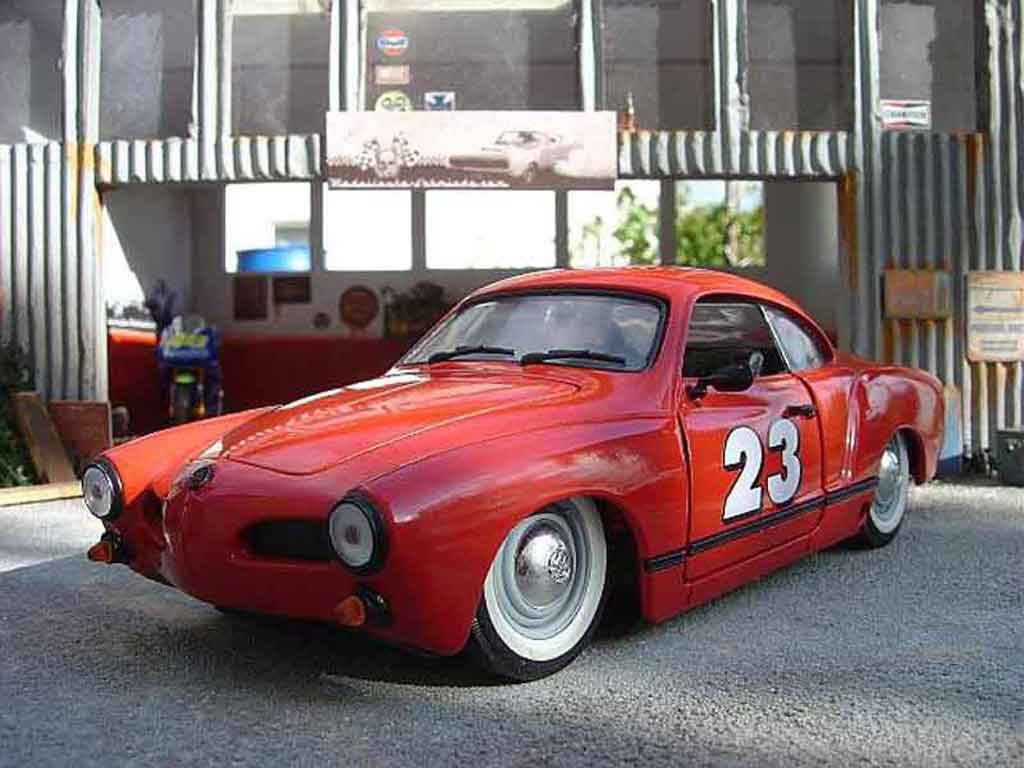 Volkswagen Karmann 1/18 Solido ghia rosso modellino in miniatura