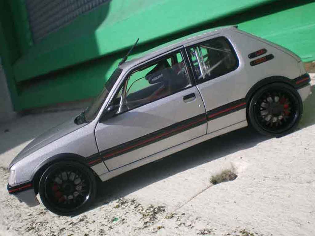 Peugeot 205 GTI 1/18 Solido JSO GTI tct tuning modellino in miniatura