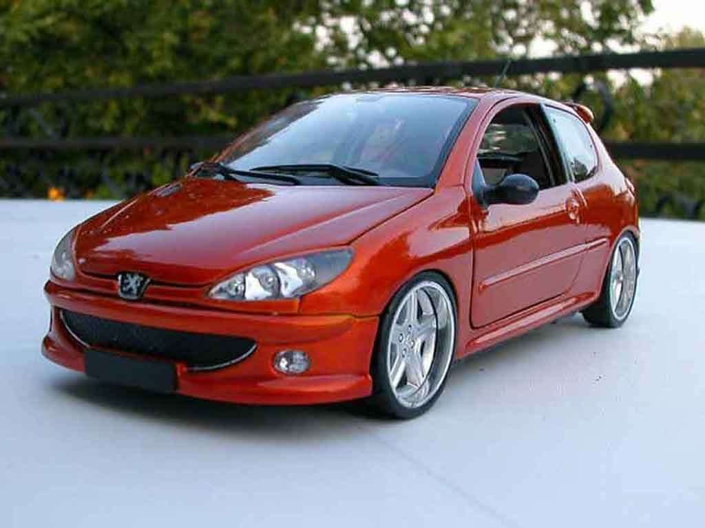 Peugeot 206 RC 1/18 Norev RC orange tuning tuning modellino in miniatura