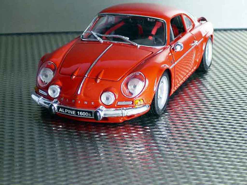 Alpine A110 1/18 Maisto 1600s rosso tuning modellino in miniatura