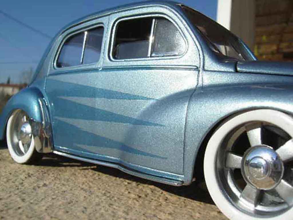 Renault 4CV 1/18 Solido blu tuning modellino in miniatura