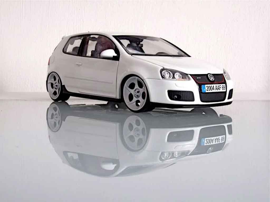 Volkswagen Golf V GTI 1/18 Norev V GTI jantes alphard tuning modellino in miniatura