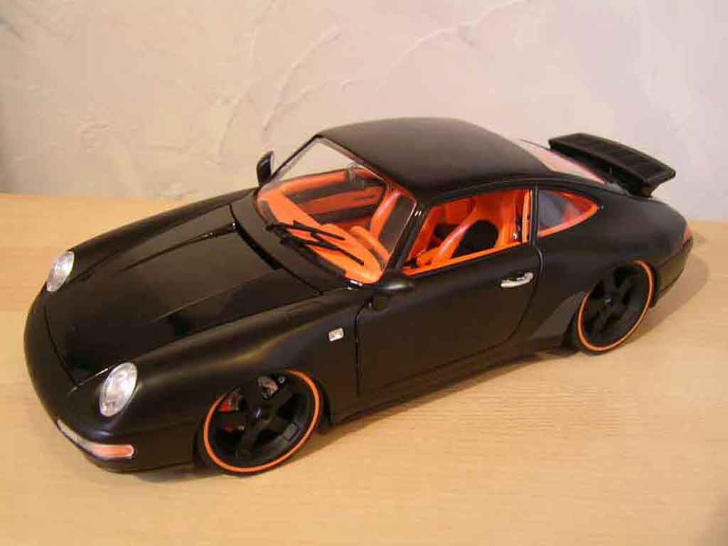 Porsche 993 Carrera 1/18 Burago Carrera 4 coupe noir tuning modellino in miniatura