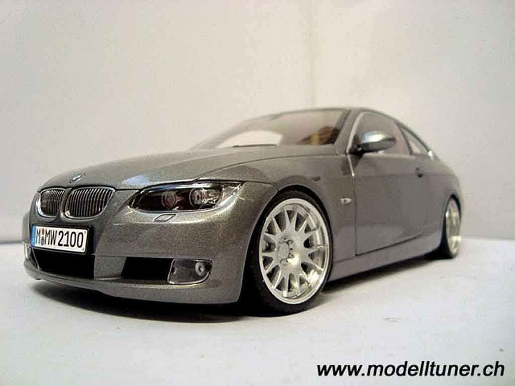 Bmw 330 E92 1/18 Kyosho E92 coupe grigio modellino in miniatura