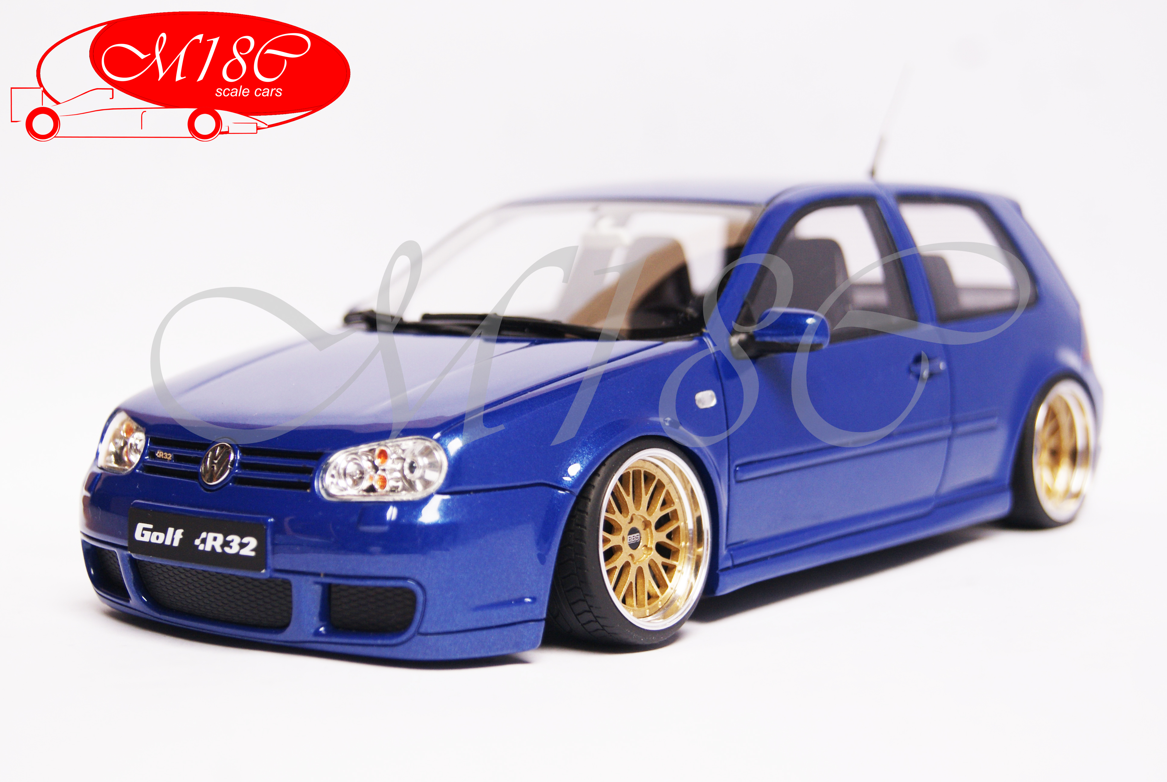 Volkswagen Golf IV R32 1/18 Ottomobile IV R32 blu jantes BBS 19 pouces bords larges tuning modellino in miniatura