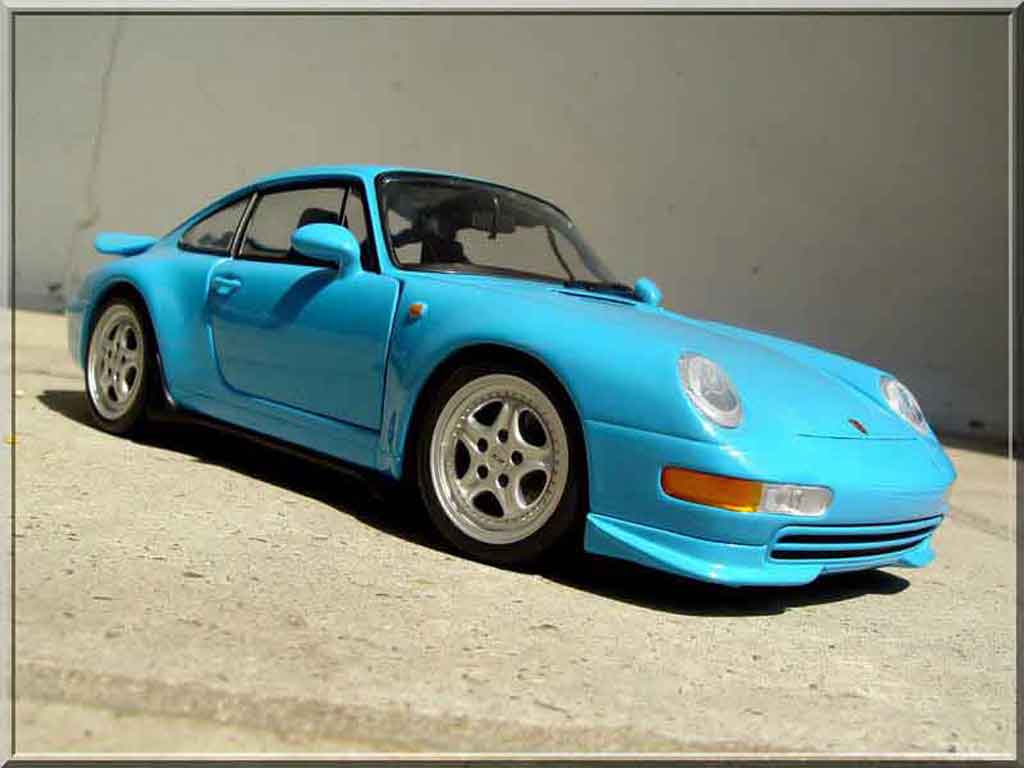 Porsche 993 RS 1/18 Ut Models Carrera RS blu modellino in miniatura