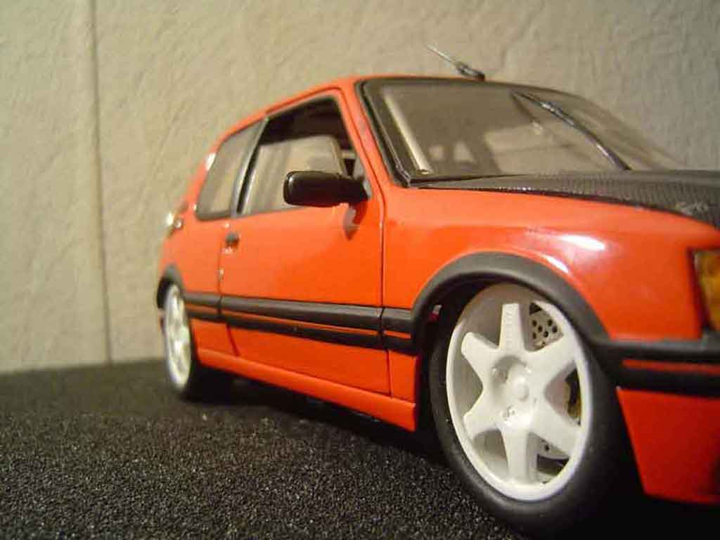Peugeot 205 GTI 1/18 Solido GTI tuning tuning modellino in miniatura