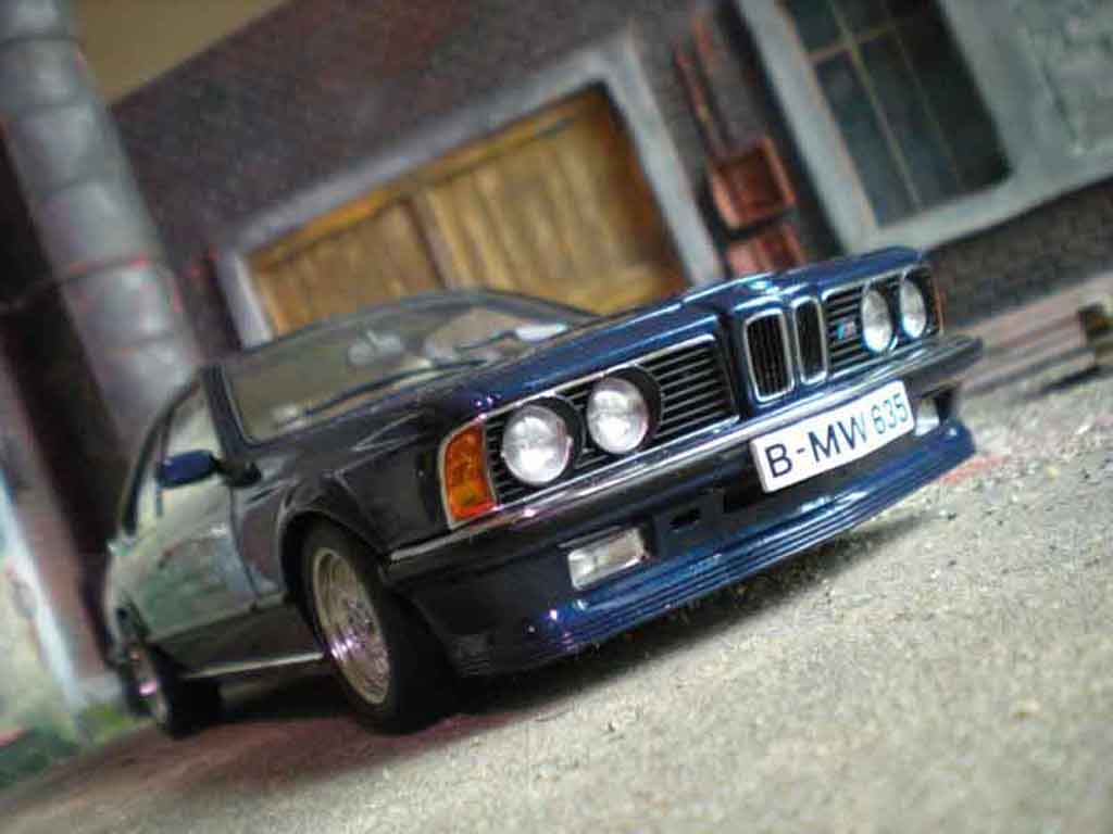 Bmw 635 CSI 1/18 Autoart m blu metallic modellino in miniatura