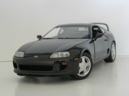 Toyota Supra 1/18 Kyosho nero modellino in miniatura