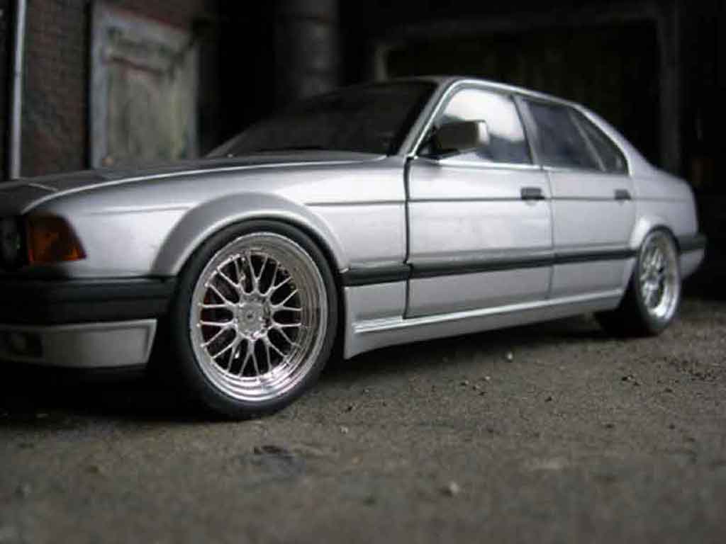 Bmw 730 E32 1/18 Minichamps E32 i grigio 1986 jantes bbs 18 pouces modellino in miniatura