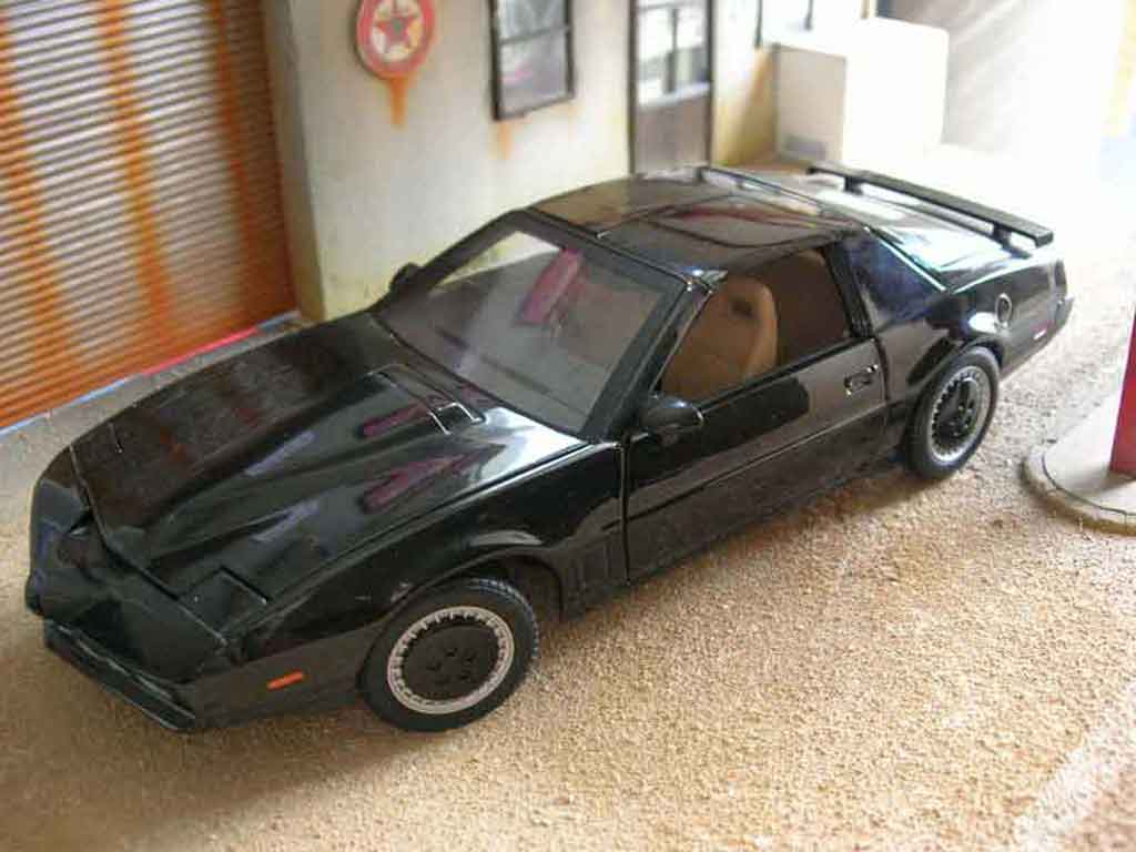 Pontiac Knight Rider K2000 1/18 Ertl K2000 modellino in miniatura
