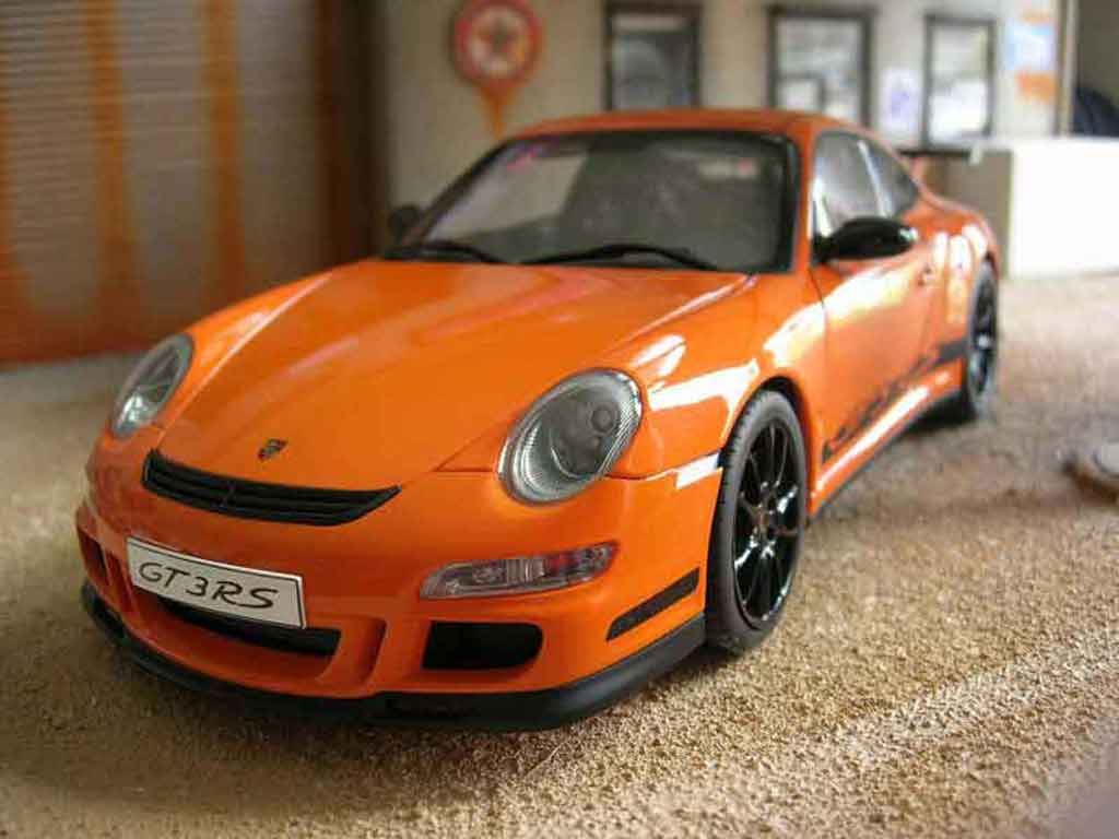 Porsche 997 GT3 RS 1/18 Autoart GT3 RS orange jantes nero modellino in miniatura