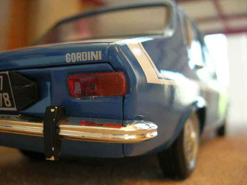 Renault 12 Gordini 1/18 Solido Gordini 1971 blu modellino in miniatura