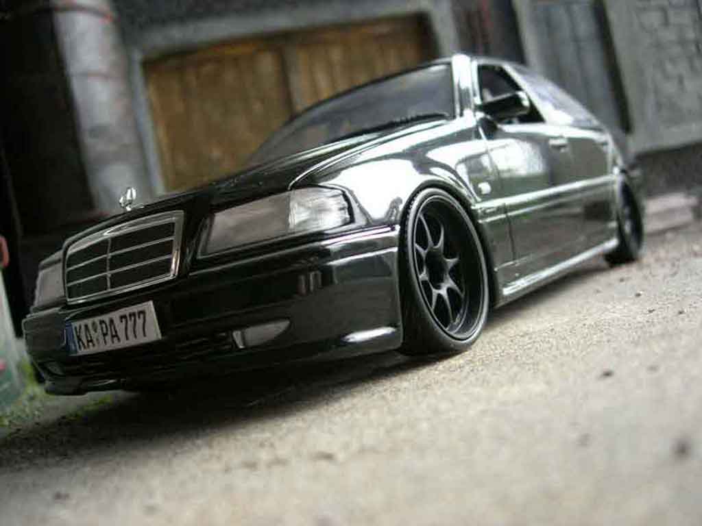 Mercedes Classe C 1/18 Ut Models 36 amg nero tuning modellino in miniatura