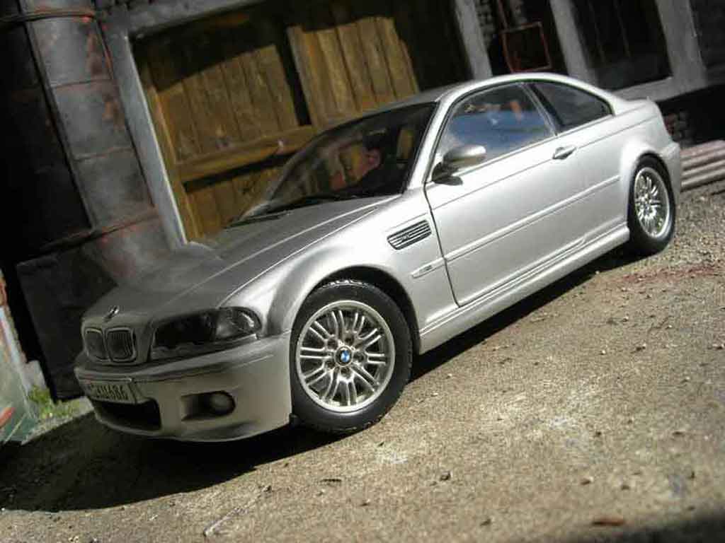 Bmw M3 E46 1/18 Kyosho E46 grigio modellino in miniatura