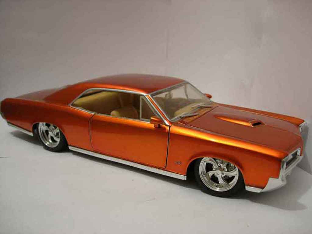 Pontiac GTO 1/18 Jada Toys 1966 modellino in miniatura
